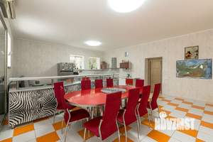 Дом 300м², 3-этажный, посуточно, 