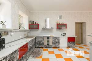 Дом 300м², 3-этажный, посуточно, 