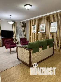 Дом 200м&sup2;, 3-этажный, посуточно, 