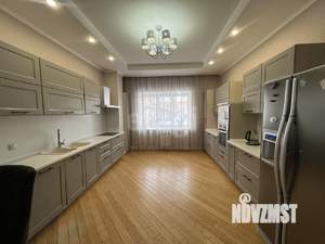 Таунхаус 197м&sup2;, 2-этажный, на длительный срок, 