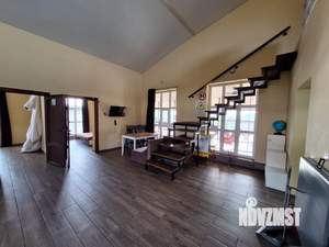 Дом 220м&sup2;, 2-этажный, посуточно, 