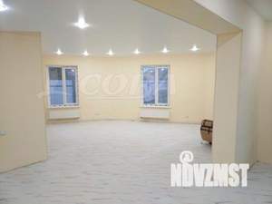 Коттедж 180м&sup2;, 2-этажный, на длительный срок, 