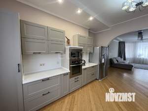 Таунхаус 197м&sup2;, 2-этажный, на длительный срок, 