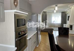 Дом 197м&sup2;, 2-этажный, на длительный срок, 