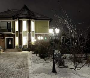 Дом 260м&sup2;, 2-этажный, на длительный срок, 