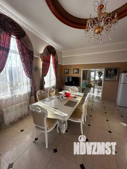 Коттедж 700м&sup2;, 2-этажный, на длительный срок, 