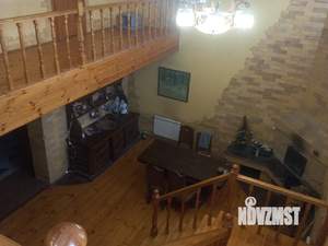 Коттедж 400м&sup2;, 3-этажный, на длительный срок, 