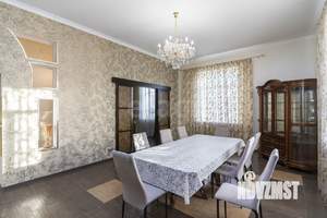 Дом 200м², 2-этажный, на длительный срок, 