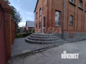 Коттедж 260м², 2-этажный, на длительный срок, 