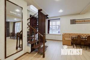 Дом 200м², 2-этажный, посуточно, 