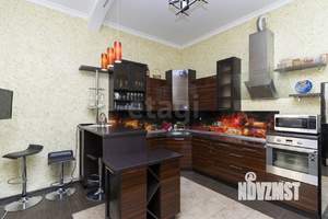 Дом 200м², 2-этажный, на длительный срок, 