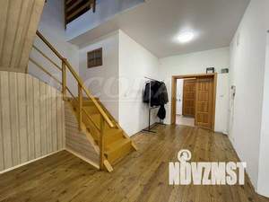 Коттедж 290м², 2-этажный, на длительный срок, 