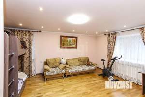 Дом 180м², 3-этажный, на длительный срок, 