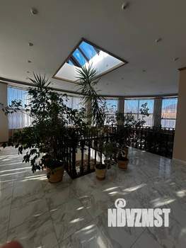 Коттедж 700м&sup2;, 2-этажный, на длительный срок, 