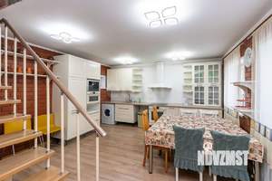 Дом 270м², 3-этажный, на длительный срок, 