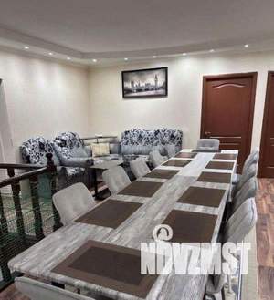 Дом 260м², 2-этажный, на длительный срок, 