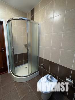 Дом 200м&sup2;, 2-этажный, посуточно, 