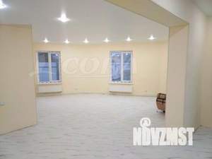 Коттедж 180м², 2-этажный, на длительный срок, 