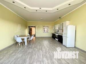 Коттедж 700м&sup2;, 1-этажный, на длительный срок, 