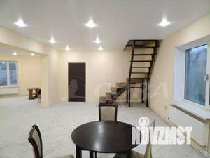 Коттедж 180м², 2-этажный, на длительный срок, 