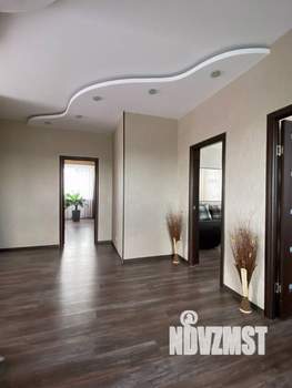 Дом 310м&sup2;, 3-этажный, посуточно, 