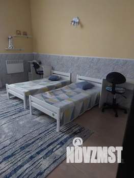 Дом 200м&sup2;, 2-этажный, посуточно, 