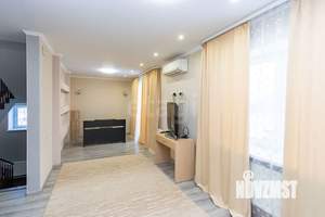 Дом 270м², 3-этажный, на длительный срок, 