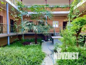 Коттедж 700м&sup2;, 1-этажный, на длительный срок, 