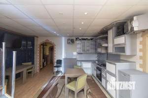 Коттедж 270м&sup2;, 2-этажный, на длительный срок, 