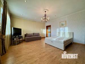 Дом 300м&sup2;, 2-этажный, посуточно, 