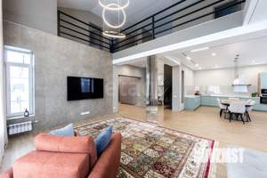 Дом 232м&sup2;, 2-этажный, участок 15 сот.  