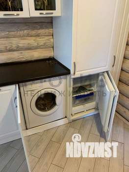 Дом 220м&sup2;, 2-этажный, участок 7 сот.  