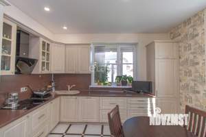 Дом 165м², 2-этажный, участок 10 сот.  