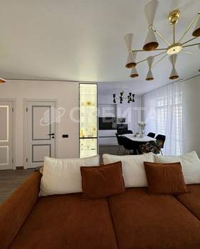 Дом 102м&sup2;, 3-этажный, участок 0 сот.  