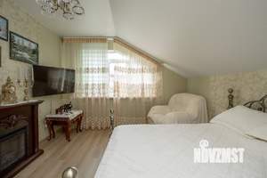 Дом 182м&sup2;, 2-этажный, участок 9 сот.  