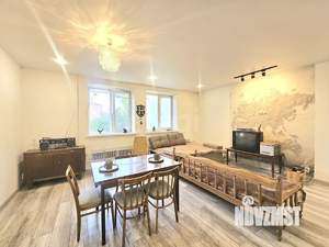 Дом 220м², 2-этажный, участок 6 сот.  