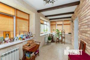 Коттедж 274м², 2-этажный, участок 15 сот.  