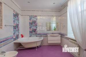 Дом 214м², 3-этажный, участок 10 сот.  