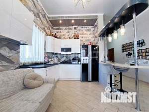 Дом 223м&sup2;, 2-этажный, участок 9 сот.  