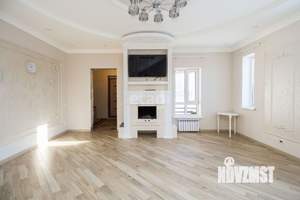 Дом 161м&sup2;, 2-этажный, участок 5 сот.  