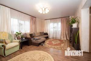 Коттедж 203м&sup2;, 2-этажный, участок 8 сот.  