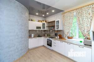 Дом 291м&sup2;, 3-этажный, участок 13 сот.  