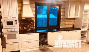 Дом 220м&sup2;, 2-этажный, участок 7 сот.  