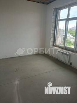 Дом 80м&sup2;, 2-этажный, участок 5 сот.  