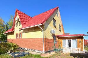 Коттедж 210м², 2-этажный, участок 10 сот.  