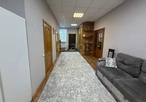 Дом 298м&sup2;, 2-этажный, участок 10 сот.  