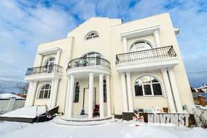 Коттедж 560м&sup2;, 2-этажный, участок 15 сот.  