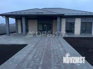 Дом 200м&sup2;, 2-этажный, участок 9 сот.  