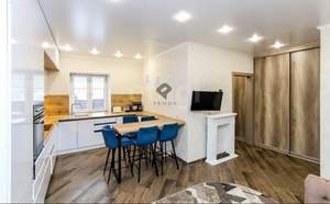 Дом 122м&sup2;, 3-этажный, участок 2 сот.  