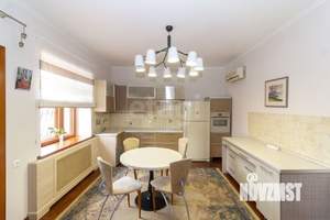 Дом 204м&sup2;, 2-этажный, участок 5 сот.  